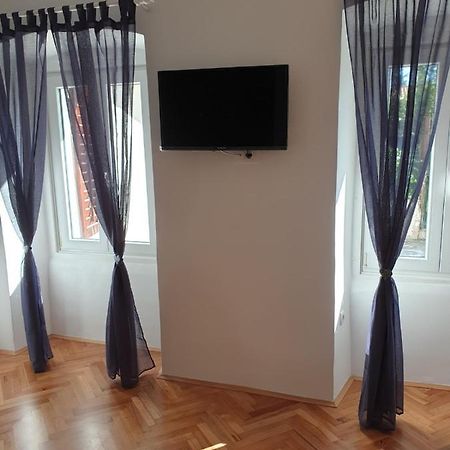 Apartman P-E Pula Exterior foto